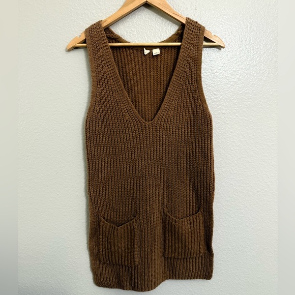 Anthropologie Moth Vneck Sleeveless Wool Blend Sweater - Picture 2 of 11